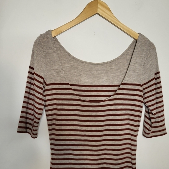 Club Monaco Striped Top Size Small - Picture 4 of 8